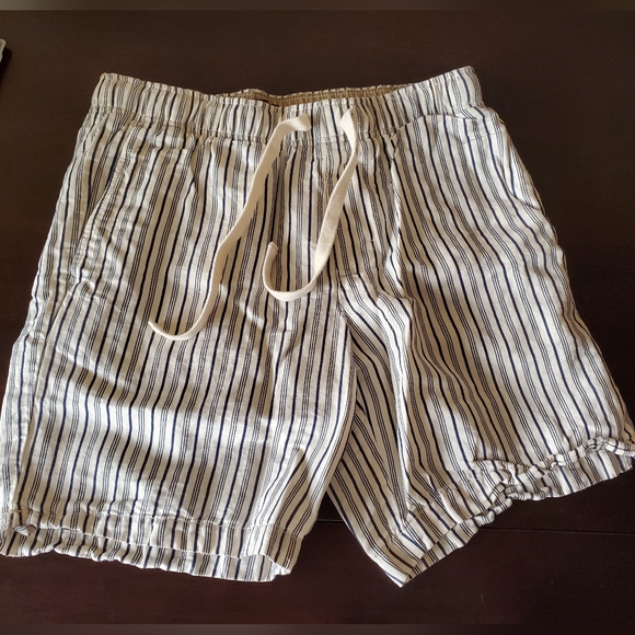 Cotton Linen Striped Shorts - Picture 2 of 7